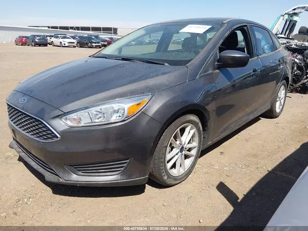1FADP3FE1JL240181 2018 FORD FOCUS - Image 2