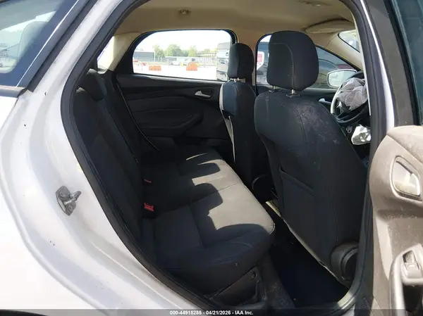 1FADP3FE1JL259734 2018 FORD FOCUS - Image 8