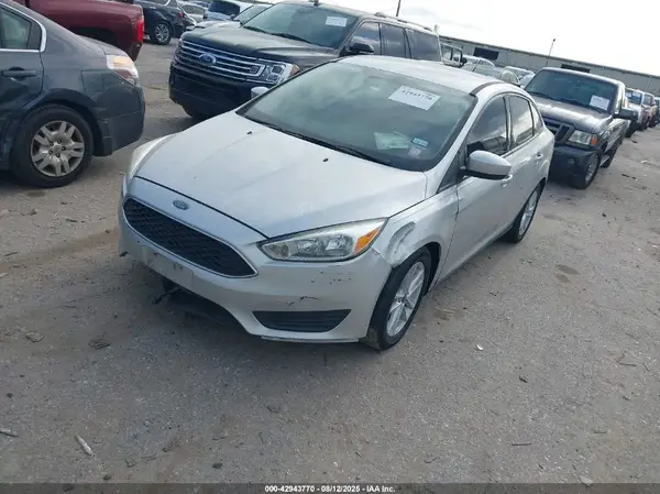 1FADP3FE1JL269499 2018 FORD FOCUS - Image 2