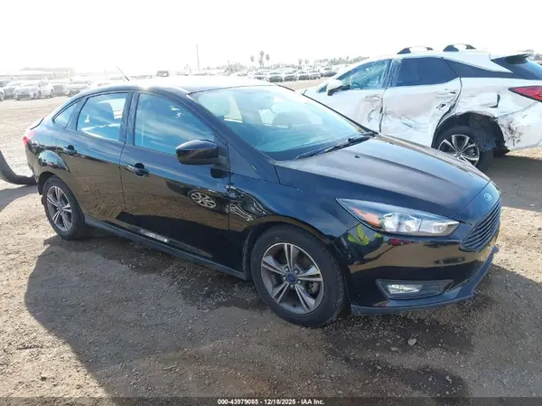 1FADP3FE1JL290837 2018 FORD FOCUS - Image 1