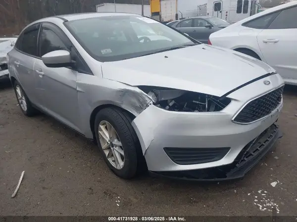 1FADP3FE1JL309869 2018 FORD FOCUS - Image 1