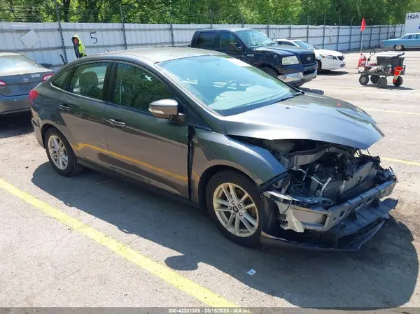 1FADP3FE2HL244170 2017 FORD FOCUS - Image 1