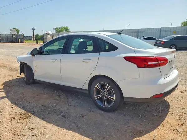1FADP3FE2JL202779 2018 FORD FOCUS - Image 2