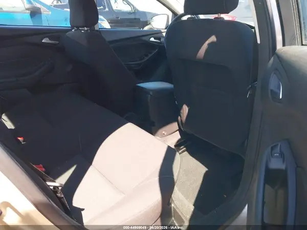1FADP3FE2JL203043 2018 FORD FOCUS - Image 8