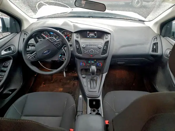 1FADP3FE2JL210140 2018 FORD FOCUS - Image 8