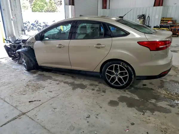 1FADP3FE2JL210252 2018 FORD FOCUS - Image 2