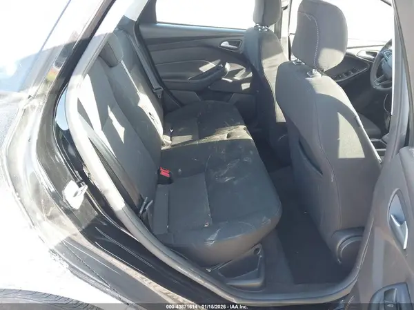 1FADP3FE2JL210526 2018 FORD FOCUS - Image 8
