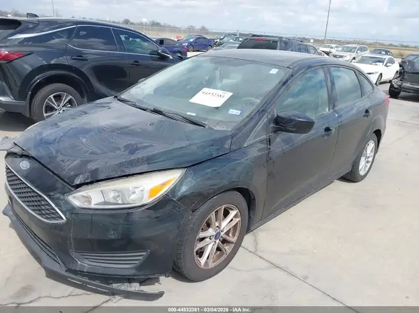 1FADP3FE2JL210669 2018 FORD FOCUS - Image 2