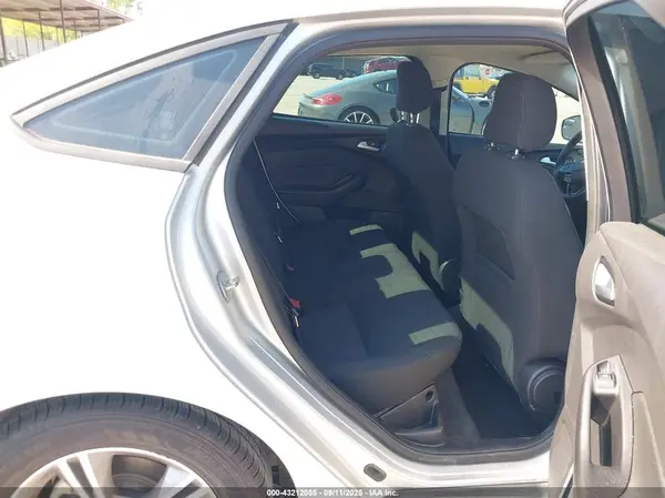 1FADP3FE2JL222983 2018 FORD FOCUS - Image 8
