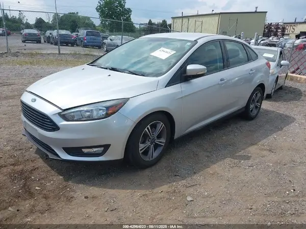 1FADP3FE2JL228976 2018 FORD FOCUS - Image 2