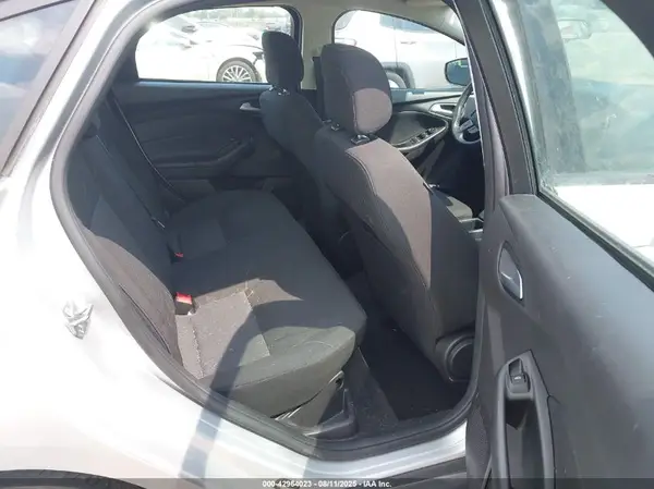 1FADP3FE2JL228976 2018 FORD FOCUS - Image 8