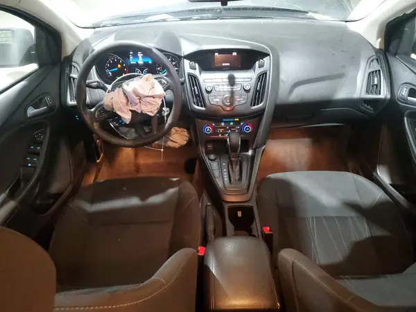 1FADP3FE2JL247298 2018 FORD FOCUS - Image 8