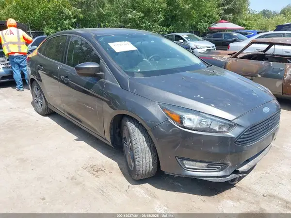 1FADP3FE2JL259581 2018 FORD FOCUS - Image 1