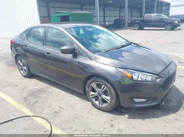 1FADP3FE2JL263954 2018 FORD FOCUS - Image 1