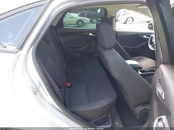1FADP3FE2JL265137 2018 FORD FOCUS - Image 8