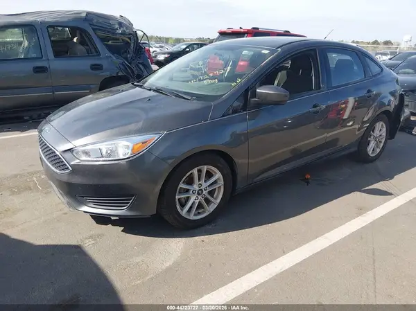 1FADP3FE2JL275506 2018 FORD FOCUS - Image 2