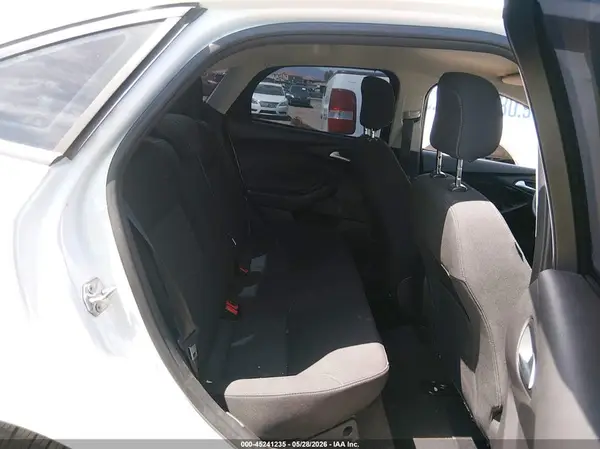 1FADP3FE2JL278597 2018 FORD FOCUS - Image 8