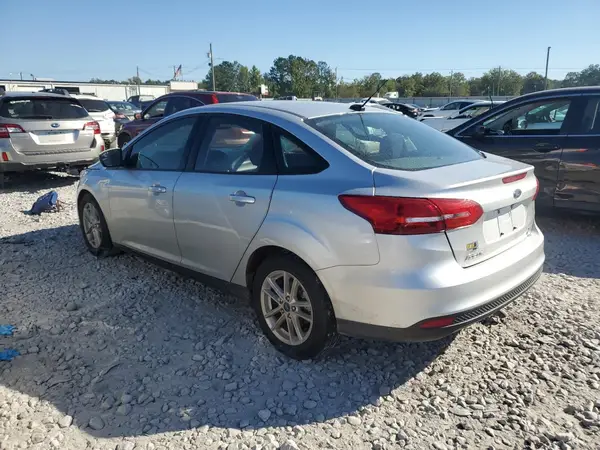 1FADP3FE2JL281578 2018 FORD FOCUS - Image 2
