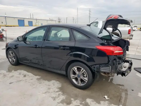 1FADP3FE2JL292645 2018 FORD FOCUS - Image 2