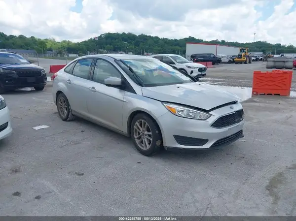 1FADP3FE2JL301795 2018 FORD FOCUS - Image 1