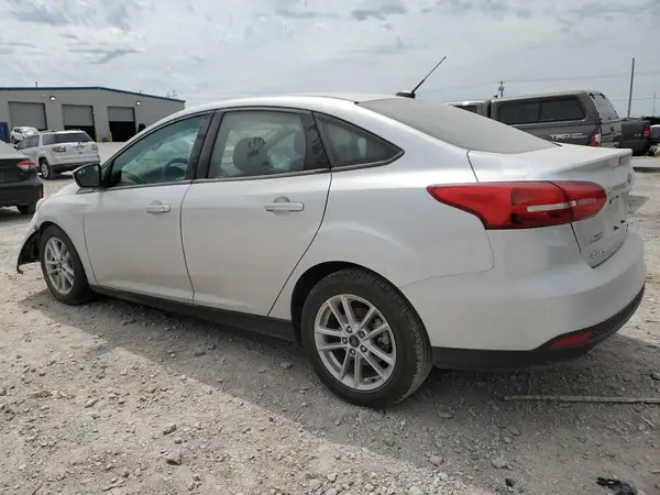 1FADP3FE2JL302719 2018 FORD FOCUS - Image 2