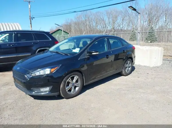 1FADP3FE3HL212196 2017 FORD FOCUS - Image 2