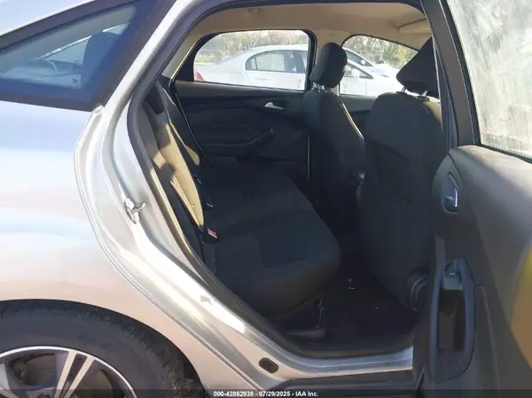1FADP3FE3HL269725 2017 FORD FOCUS - Image 8