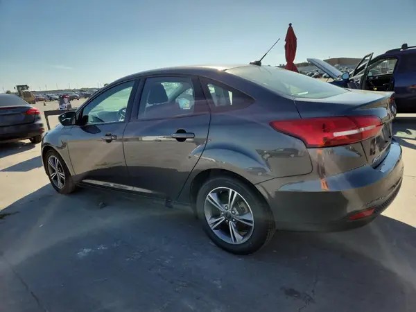 1FADP3FE3HL299565 2017 FORD FOCUS - Image 2