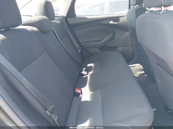 1FADP3FE3JL204220 2018 FORD FOCUS - Image 8