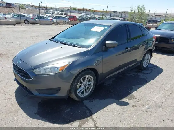 1FADP3FE3JL211233 2018 FORD FOCUS - Image 2