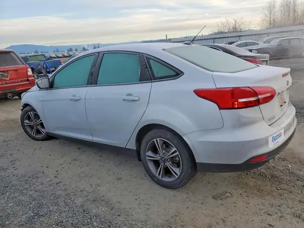 1FADP3FE3JL217842 2018 FORD FOCUS - Image 2