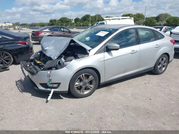 1FADP3FE3JL220529 2018 FORD FOCUS - Image 2