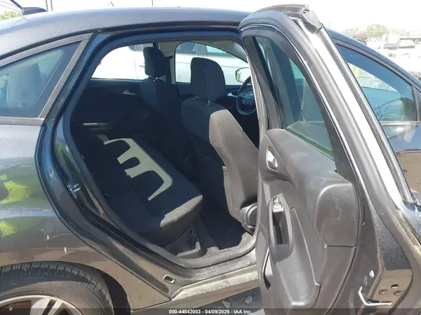 1FADP3FE3JL221907 2018 FORD FOCUS - Image 8