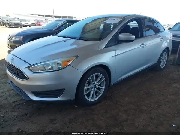 1FADP3FE3JL223589 2018 FORD FOCUS - Image 2