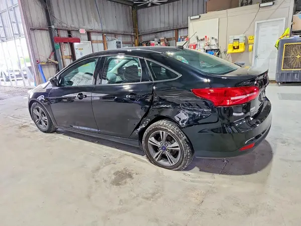 1FADP3FE3JL230087 2018 FORD FOCUS - Image 2