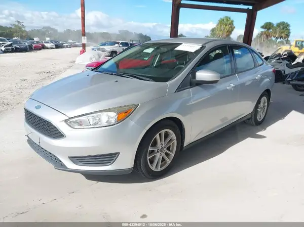 1FADP3FE3JL231837 2018 FORD FOCUS - Image 2