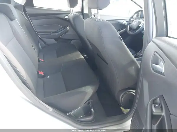 1FADP3FE3JL231837 2018 FORD FOCUS - Image 8
