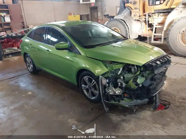 1FADP3FE3JL235354 2018 FORD FOCUS - Image 1