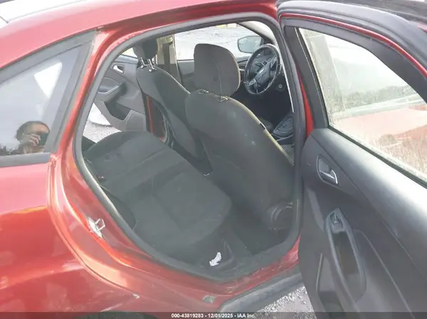 1FADP3FE3JL256981 2018 FORD FOCUS - Image 8