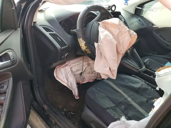 1FADP3FE3JL259587 2018 FORD FOCUS - Image 8