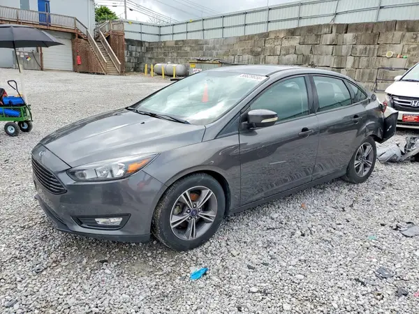 1FADP3FE3JL268046 2018 FORD FOCUS - Image 1