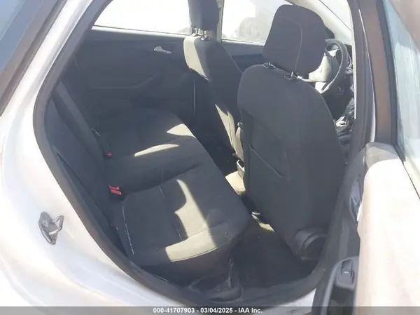 1FADP3FE3JL286448 2018 FORD FOCUS - Image 8