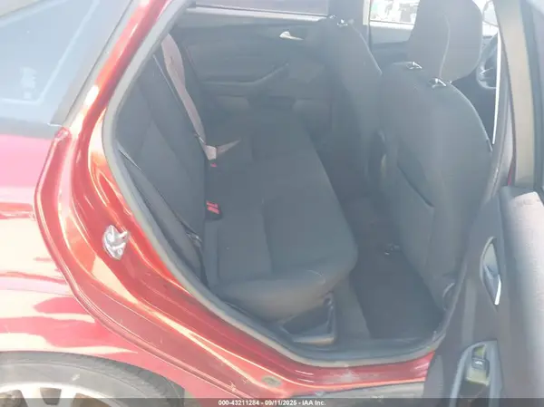 1FADP3FE3JL292637 2018 FORD FOCUS - Image 8