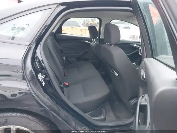 1FADP3FE3JL304642 2018 FORD FOCUS - Image 8