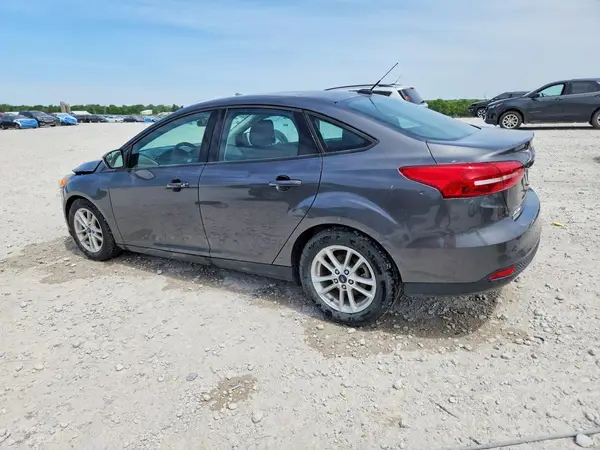 1FADP3FE3JL330061 2018 FORD FOCUS - Image 2