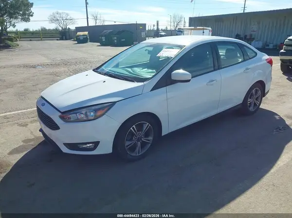 1FADP3FE3JL331470 2018 FORD FOCUS - Image 2
