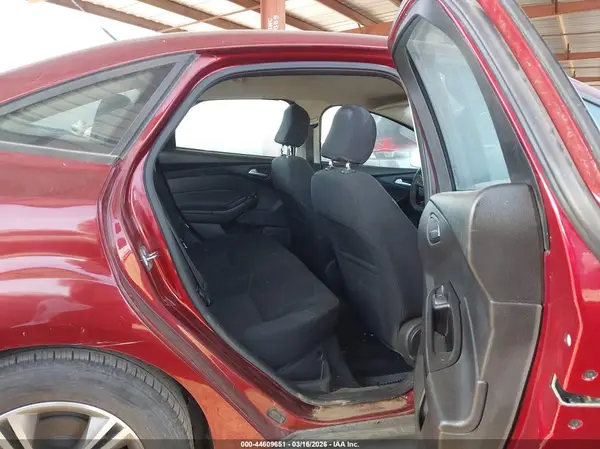 1FADP3FE4GL305775 2016 FORD FOCUS - Image 8