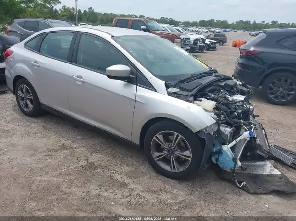 1FADP3FE4JL214013 2018 FORD FOCUS - Image 1