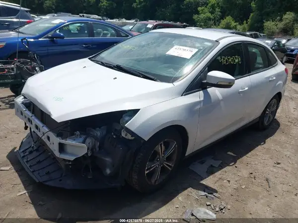 1FADP3FE4JL214173 2018 FORD FOCUS - Image 2
