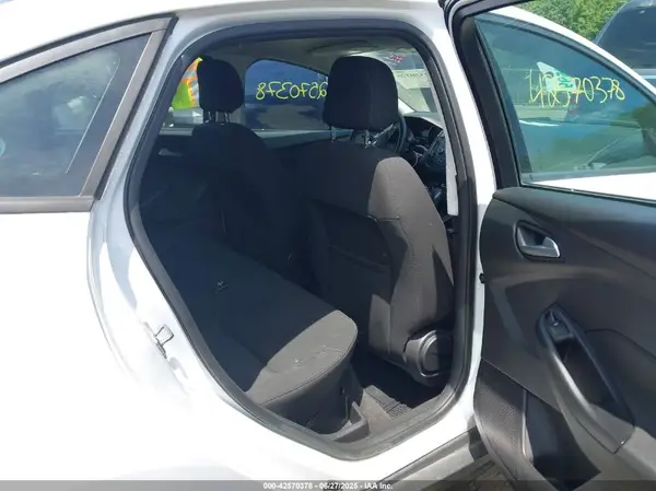 1FADP3FE4JL214173 2018 FORD FOCUS - Image 8